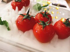 番茄脆菇沙拉-小大董·烤鸭(王府井apm店)