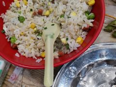 扬州炒饭-江城燕子大排档(江汉路步行街店)