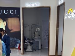 -J-Optical佳视明眼镜·蔡司视觉(青岛金茂览秀城店)