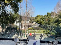 -J Create城市露营咖啡·简餐·宠物(上海动物园店)