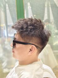 -逸丝风尚专注烫染