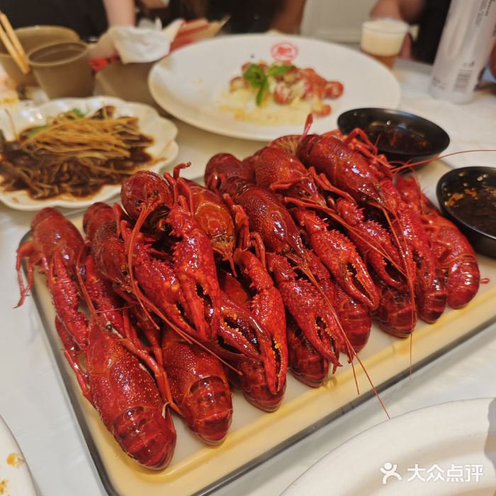 肥肥虾庄·金牌油焖大虾(江汉路黄鹤楼联名店)肥肥蒸虾图片
