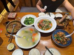 -老滇山寨•云南特色菜•地方菜•民族风情歌舞表演(金碧店)
