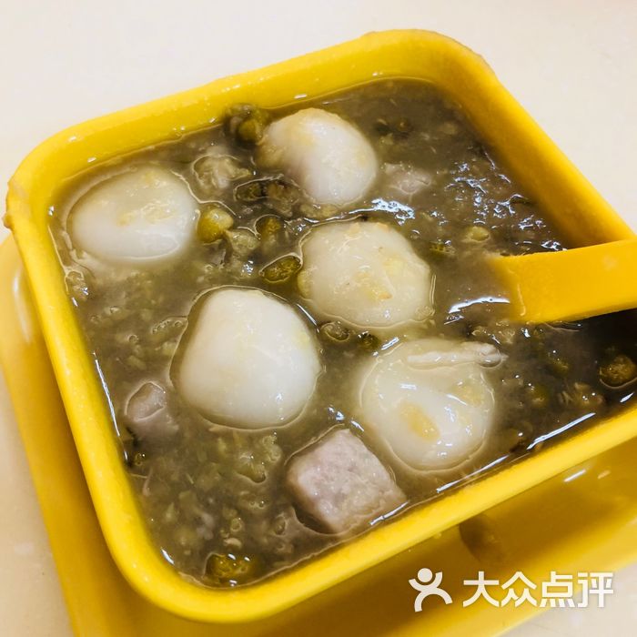 明记甜品 香芋绿豆沙加汤圆                 happysharon