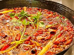 -鸿顺老铁锅美蛙鱼府(解放碑店)