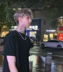 -川和潮人