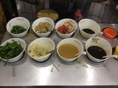 -灌县老妈砂锅串串香(万科红生活广场店)