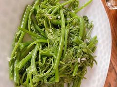 白灼丝瓜尖-YAFEE雅菲·粤菜·湘菜·融合菜(魏公村店)