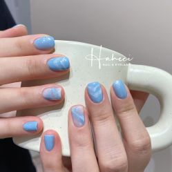 -花岐款式专研健康美甲沙龙