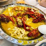 小龙虾是每天江苏新鲜运送的青虾，壳软新鲜肉嫩