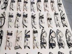 -J-Optical佳视明眼镜·蔡司视觉(青岛金茂览秀城店)