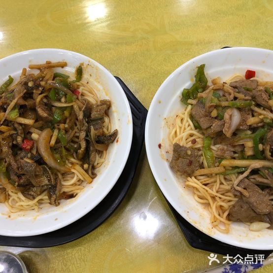 华荣周记鳝鱼面馆(沙湖路店)