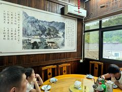 -芦茨金富饭庄·25年老字号·专做稻草鸡