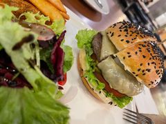 招牌牛肉汉堡-UPPER KITCHEN(延安路店)