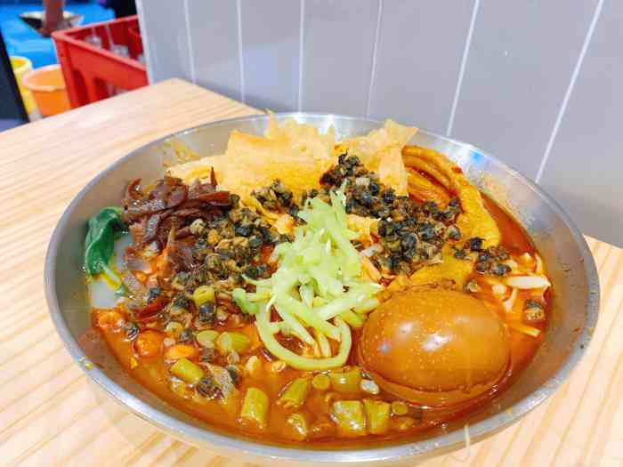 大熊熊螺蛳粉(埌西店)-"清明照常开业,这点确实感人,早上八点半到.