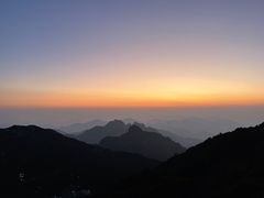 -黄山光明顶山庄