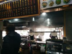 -裕新楼粉面馆·石磨手工粉(四方坪店)
