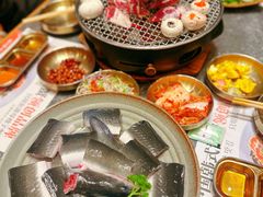 -草家酱蟹炭火烤肉店(珲春南路二店)