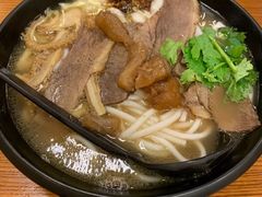 -鑫花溪牛肉米粉(凤凰街创始总店)