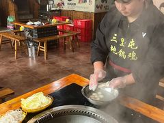 -三里屯土灶炖公鸡地锅鸡(江东店)