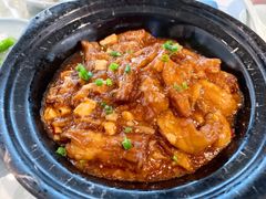 咸鱼鸡粒茄子煲咸鲜下饭-潮堂 · 潮州菜(国贸商城店)