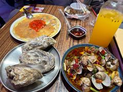 -蚝堡海鲜·威海菜·海肠捞饭·烧烤·亚洲吃蚝公司(幸福门店)