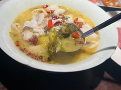 -荷塘秋月·本帮江浙菜(国权路店)