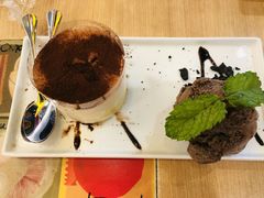 -必胜客(WOW黄骅华贸店)