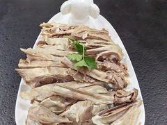 -伊源鼎盛餐饮服务有限公司