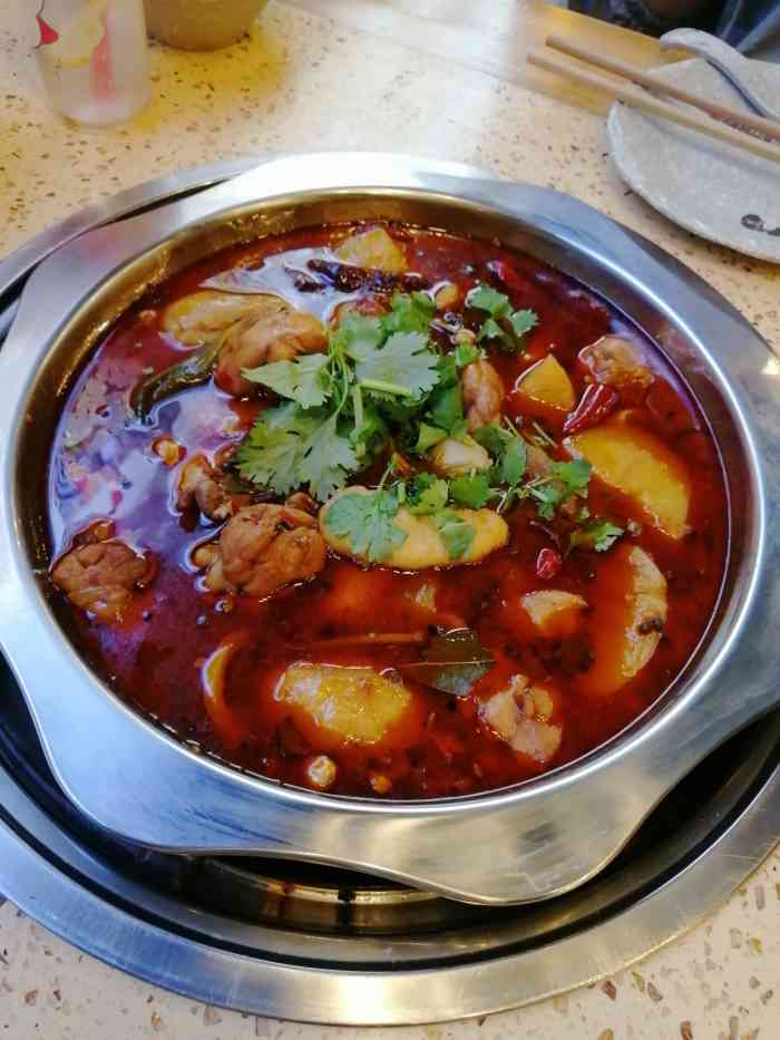一丁火锅芋儿鸡-"一天晚上 去了三家店都排着长队的我累觉不.