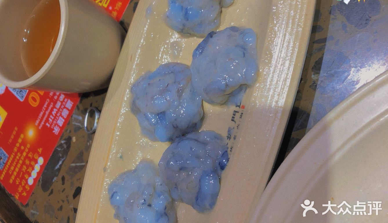 香雪城门口火锅，超级无敌好吃，去了很多次了