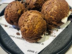 -W COLLECTIVE  DESSERT SHOP
