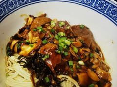 -沪西老弄堂面馆(定西路店)