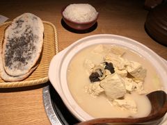 土家手掰柴火豆腐-吃饭皇帝大(解放西路店)