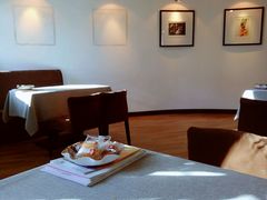 -维纳斯化妆摄影学校