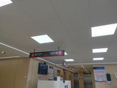 -上海市松江区泗泾医院