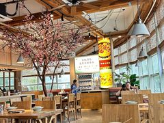 -蜜桃餐厅·伴山(湖滨商业街店)