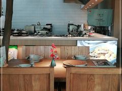 -蜜桃餐厅·伴山(湖滨商业街店)