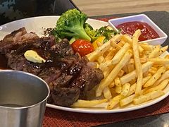 -WOLFGANG PUCK KITCHEN & BAR(迪士尼小镇店)