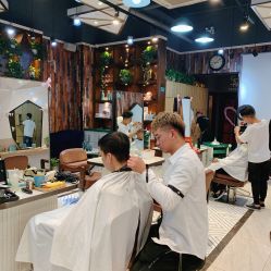-PE SALON
