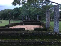 -波隆纳鲁沃古城皇家宫殿