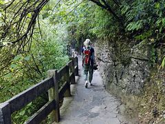 -龙水峡地缝景区