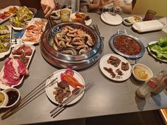 -黑金·寻焰自助百汇·烤肉·火锅(中街店)