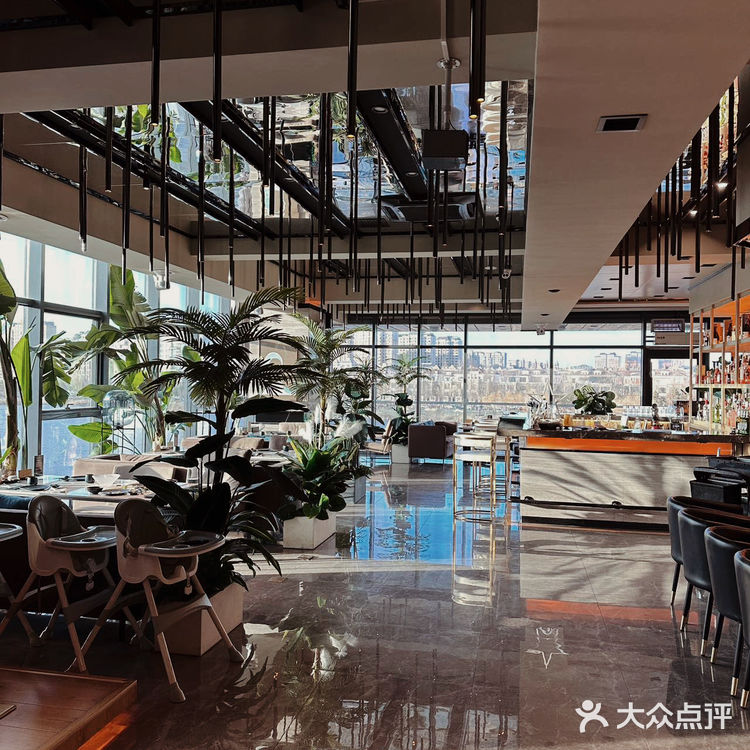 环境超好的日料店藏在公园里