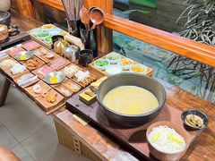 -银米·云南传统过桥米线(双廊黑金冠店)