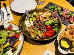 鸡肉有机藜麦沙拉-The Diner X餐厅(青岛万象城店)