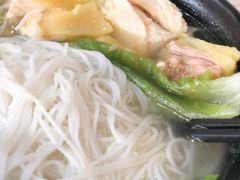 招牌越南鸡肉粉-华姐鸡粉(中心店)