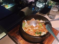 -穹六人间 people 6(岳阳路店)