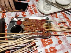 -威记烧嘢·南宁烧烤·超级生牛(绿地店)