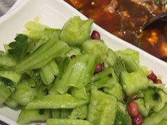 -咱屯子铁锅炖直营店(保利店)